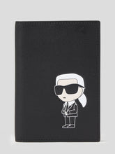 Load image into Gallery viewer, K/IKONIK LEATHER PASSPORT CASE