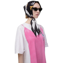 Load image into Gallery viewer, THE CHARMS SCARF