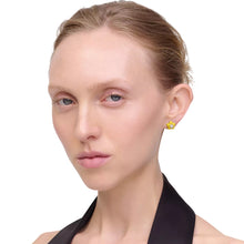 Load image into Gallery viewer, THE DAISY STUD EARRINGS