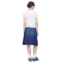 Load image into Gallery viewer, DAISY LOGO SLIM TEE