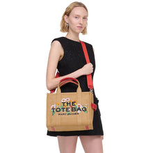 Load image into Gallery viewer, THE DAISY WOVEN MEDIUM TOTE BAG