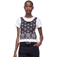 Load image into Gallery viewer, THE TROMPE L&#39;OEIL EYELET SLIM TEE