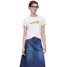 Load image into Gallery viewer, DAISY LOGO SLIM TEE