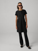 Load image into Gallery viewer, DVF	WILMA DRESS BLACK GROUND WITH DOT LINE