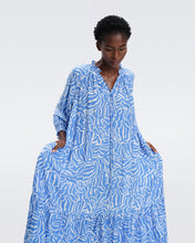 Load image into Gallery viewer, DVF	FORTINA DRESS APRIL TIGER SIGNATURE BLUE