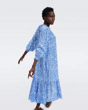 Load image into Gallery viewer, DVF	FORTINA DRESS APRIL TIGER SIGNATURE BLUE