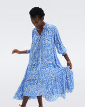 Load image into Gallery viewer, DVF	FORTINA DRESS APRIL TIGER SIGNATURE BLUE