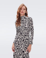 Load image into Gallery viewer, DVF	MARQUISE DRESS	HEART OCEAN LG