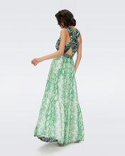 Load image into Gallery viewer, DVF	DREW DRESS SIX SISTER CAMO PYTHON 50TH