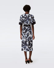 Load image into Gallery viewer, DVF DOROTHEA DRESS SERPENT DANCE LARGE
