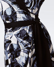 Load image into Gallery viewer, DVF DOROTHEA DRESS SERPENT DANCE LARGE