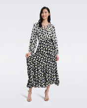 Load image into Gallery viewer, DVF VENICE SKIRT GRAPHIC FLOWER SM BLACK