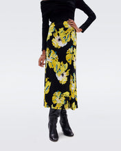 Load image into Gallery viewer, DVF	WHITLEY SKIRT PAINTED BLOSSOM GT COUCH