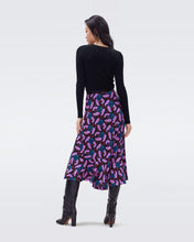 Load image into Gallery viewer, DVF	DEBRA SKIRT	AUTUMN BERRIES LG PINK ME