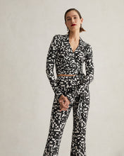 Load image into Gallery viewer, DVF	BOBBIE TOP	DVF 50TH CROSS WORD BLACK