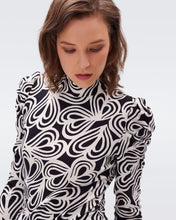 Load image into Gallery viewer, DVF	DOHA TOP HEART OCEAN LG