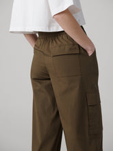 Load image into Gallery viewer, DVF	TALIA PANTS	DARK OLIVE