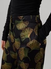 Load image into Gallery viewer, DVF	ALEXANDER PANT GINGKO FANS BLACK