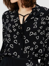 Load image into Gallery viewer, DVF	GINNY TWO BLOUSE	SMALL HEARTS BLACK