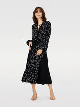 Load image into Gallery viewer, DVF	GINNY TWO BLOUSE	SMALL HEARTS BLACK