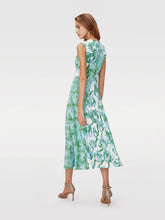 Load image into Gallery viewer, DVF	SUNNIVA DRESS	SEA TREES SEA HOLLEY GREEN