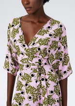 Load image into Gallery viewer, DVF	ELOISE MAXI DRESS OLIVE LEAVES LAVENDA PINK